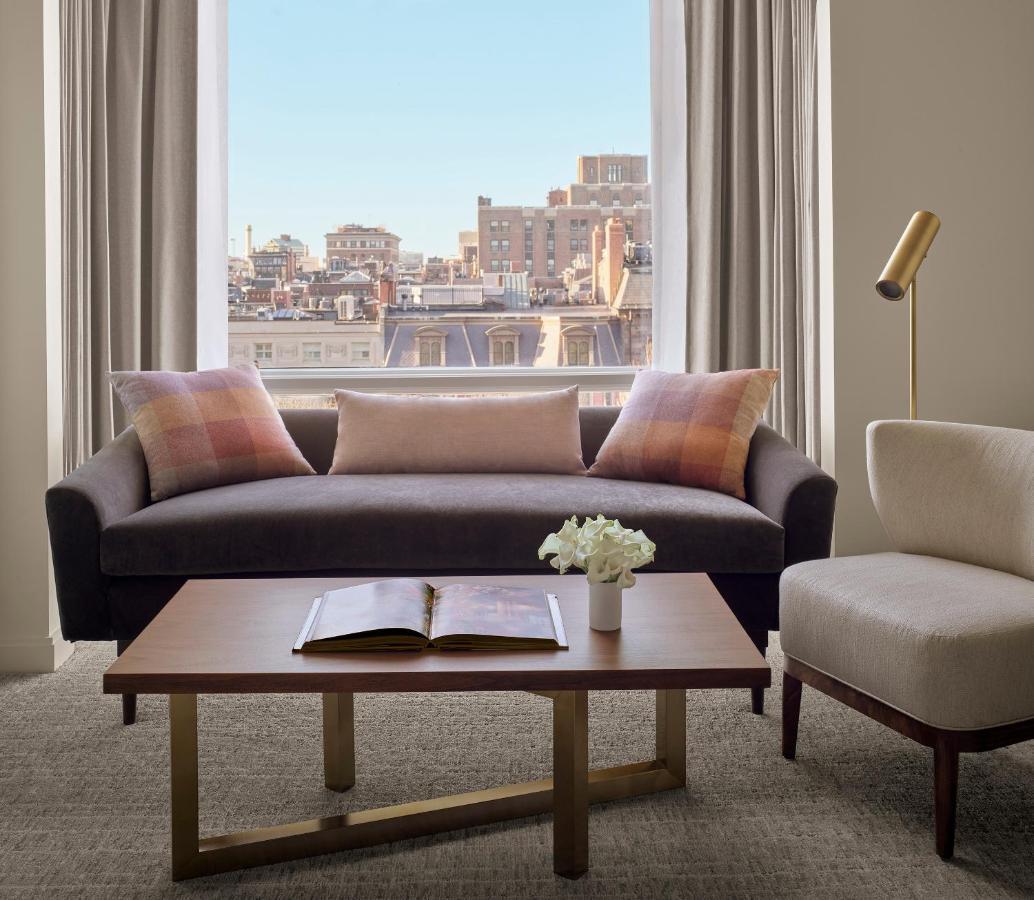 The Newbury Boston Ξενοδοχείο Εξωτερικό φωτογραφία A living room