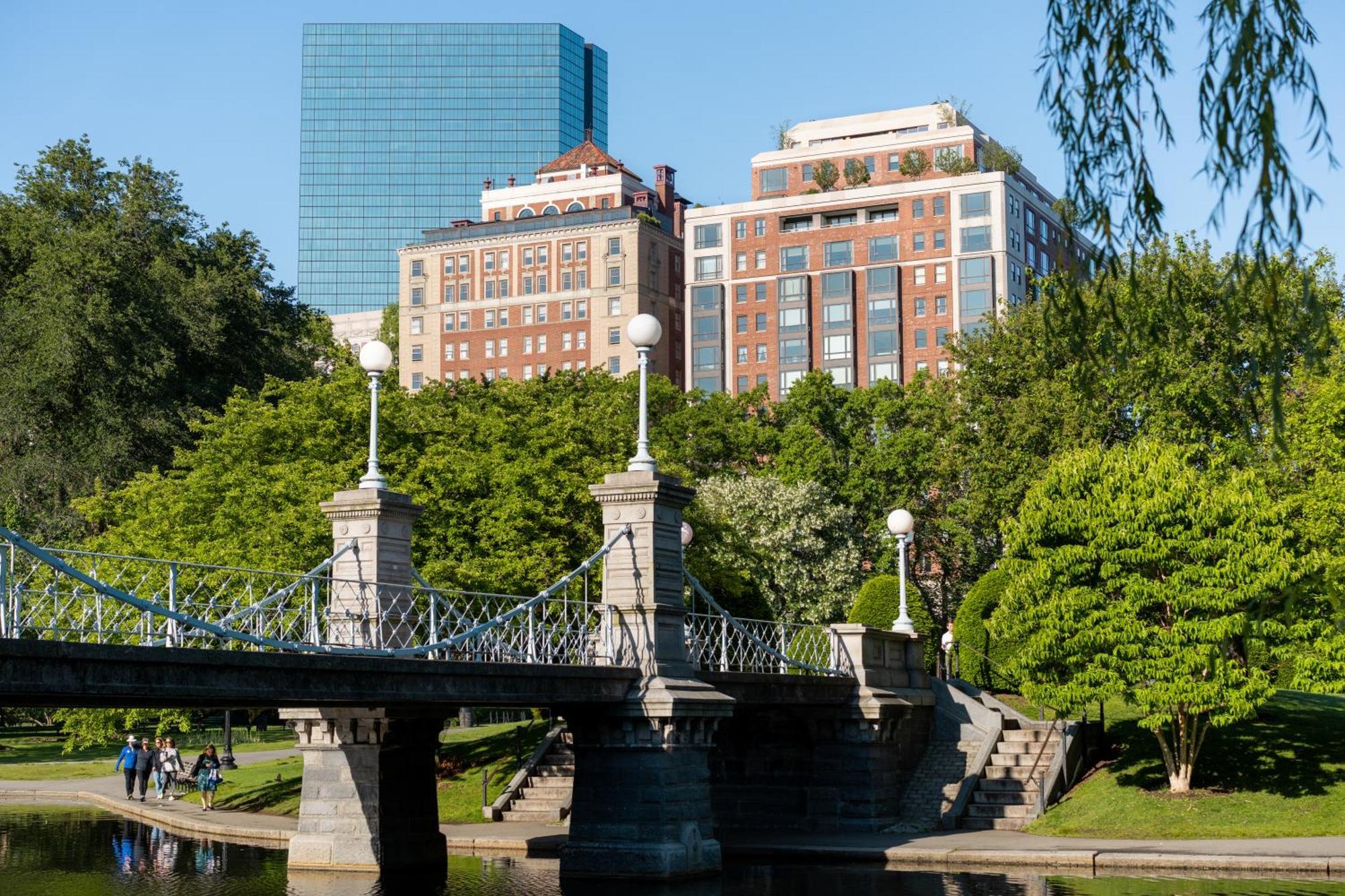The Newbury Boston Ξενοδοχείο Εξωτερικό φωτογραφία The Charles River Esplanade