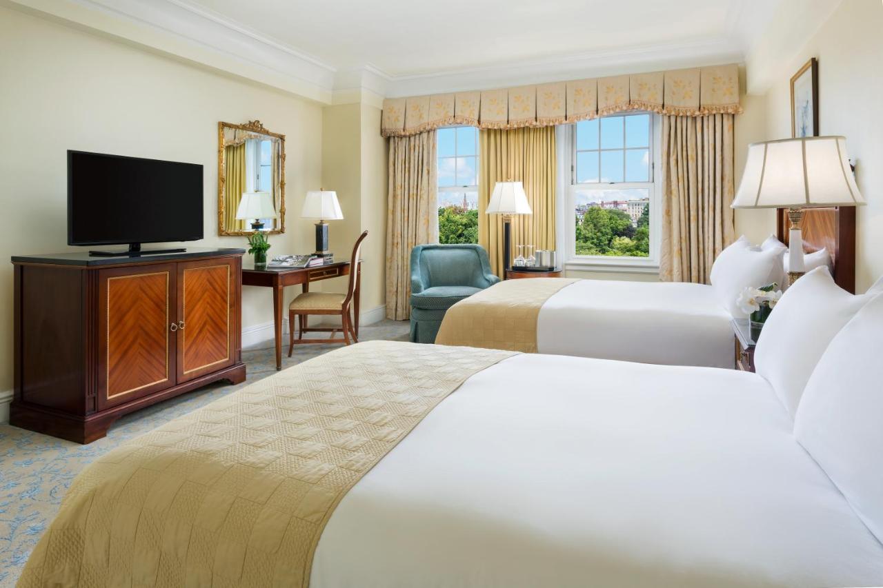 The Newbury Boston Ξενοδοχείο Εξωτερικό φωτογραφία A guest room at the Waldorf Astoria Washington DC